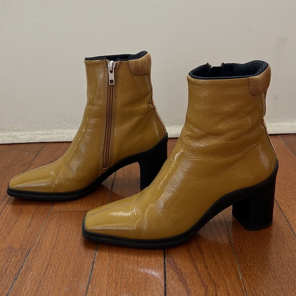 SOLD - Vagabond Cheryl Sport Boot in golden oat - Picture 3 of 6